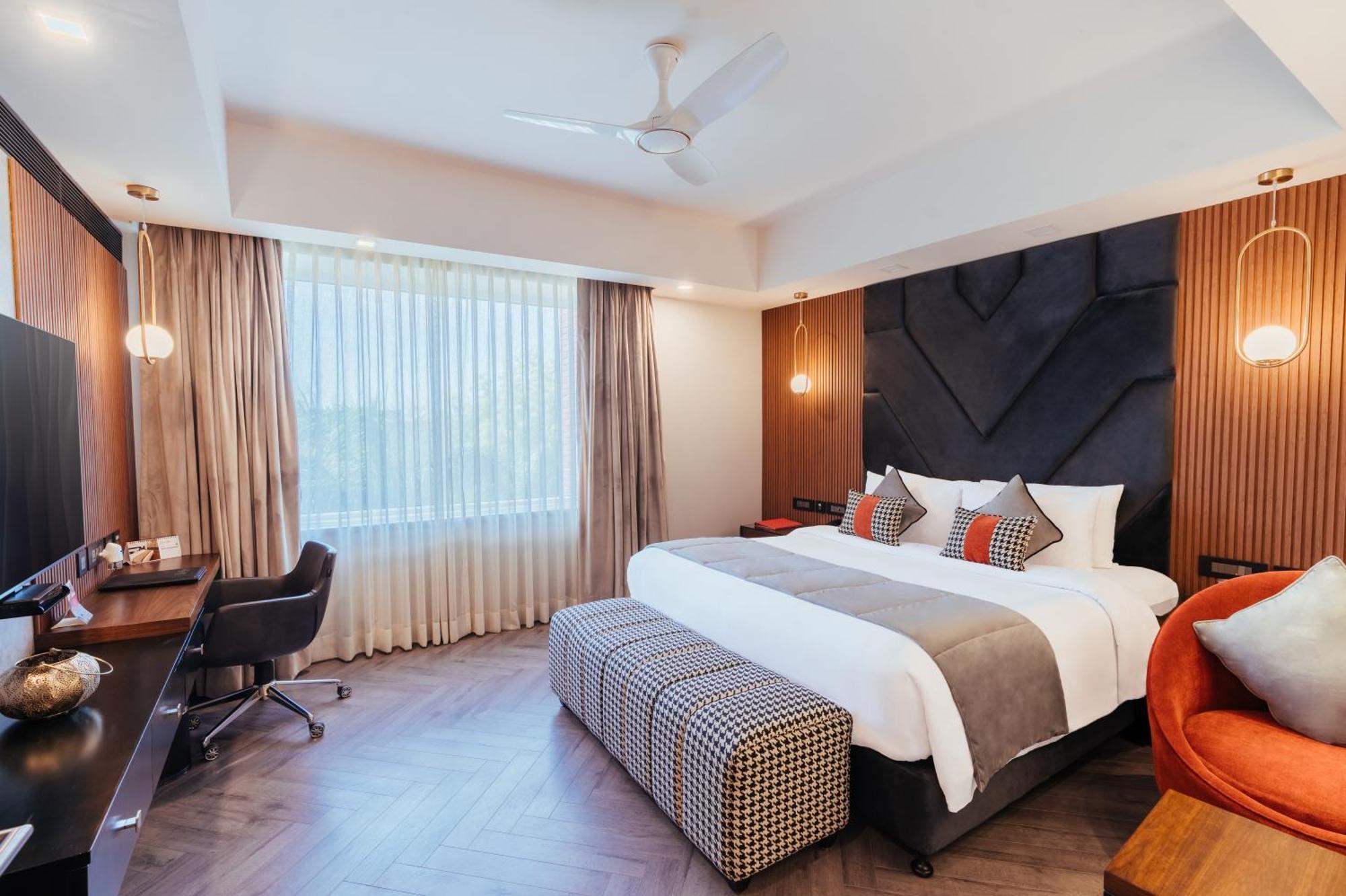 Hotel The Piccadily Lucknow Exterior foto